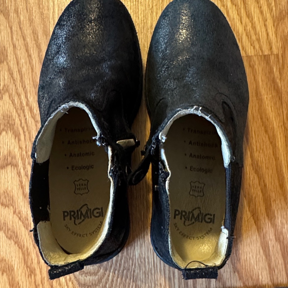 Stylish Black Kids Boots - Picture 4 of 4